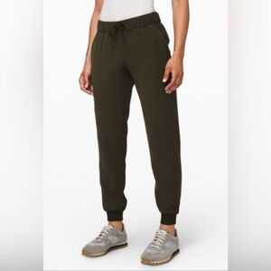 Lululemon ON THE FLY JOGGER